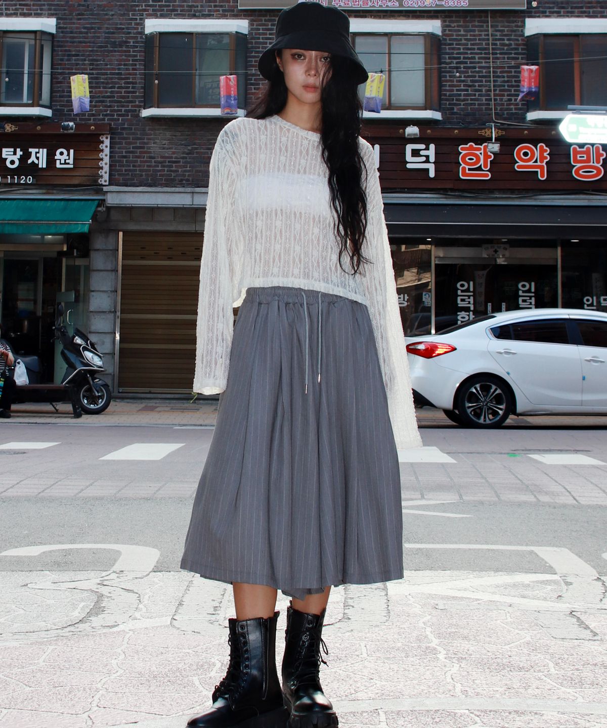 드마크(DEMARC) Real wide two tuck stripe bumuda pants - Gray