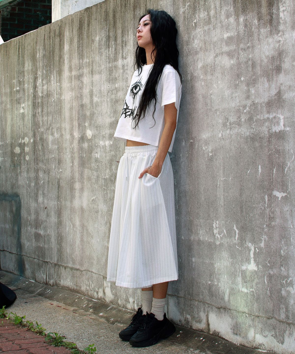 드마크(DEMARC) Real wide two tuck stripe bumuda pants - White