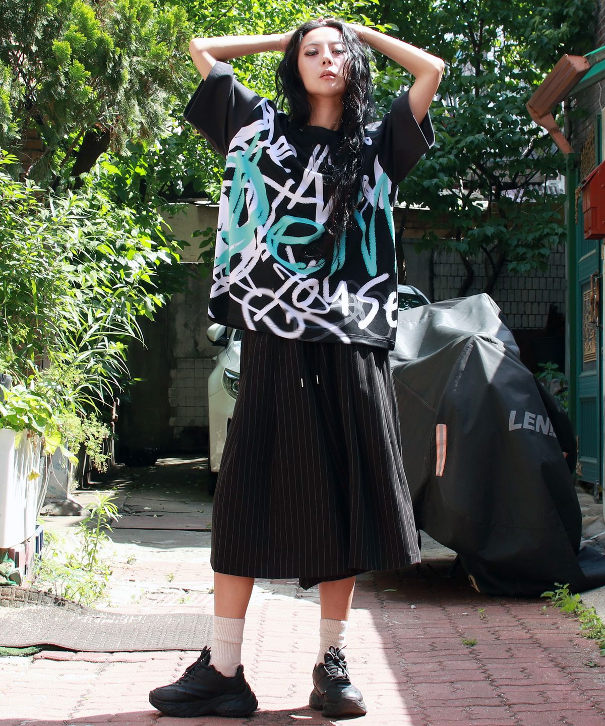 드마크(DEMARC) Real wide two tuck stripe bumuda pants - Black