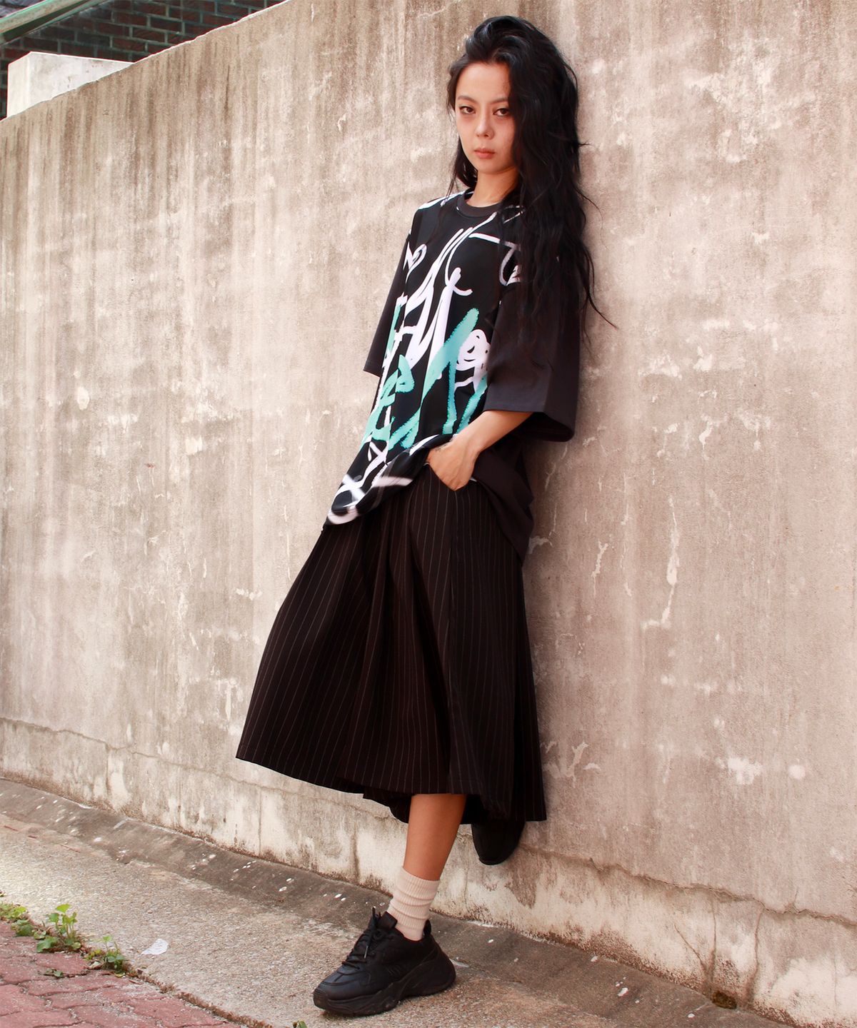 드마크(DEMARC) Real wide two tuck stripe bumuda pants - Black