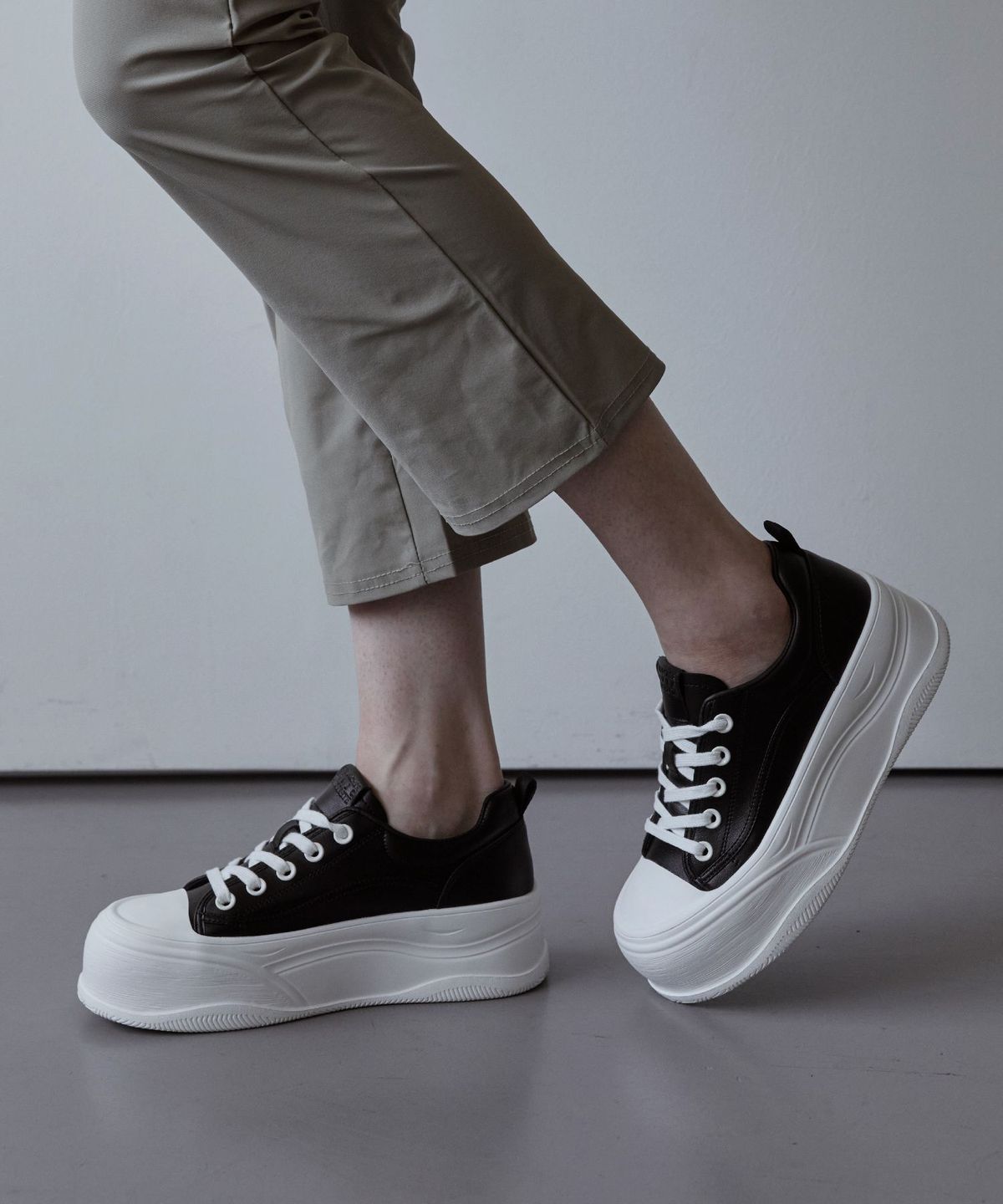스퍼(SPUR) Clod Pureness Cow Leather Sneakers 소가죽 스니커즈 5.5cm -WS7032 (2color)