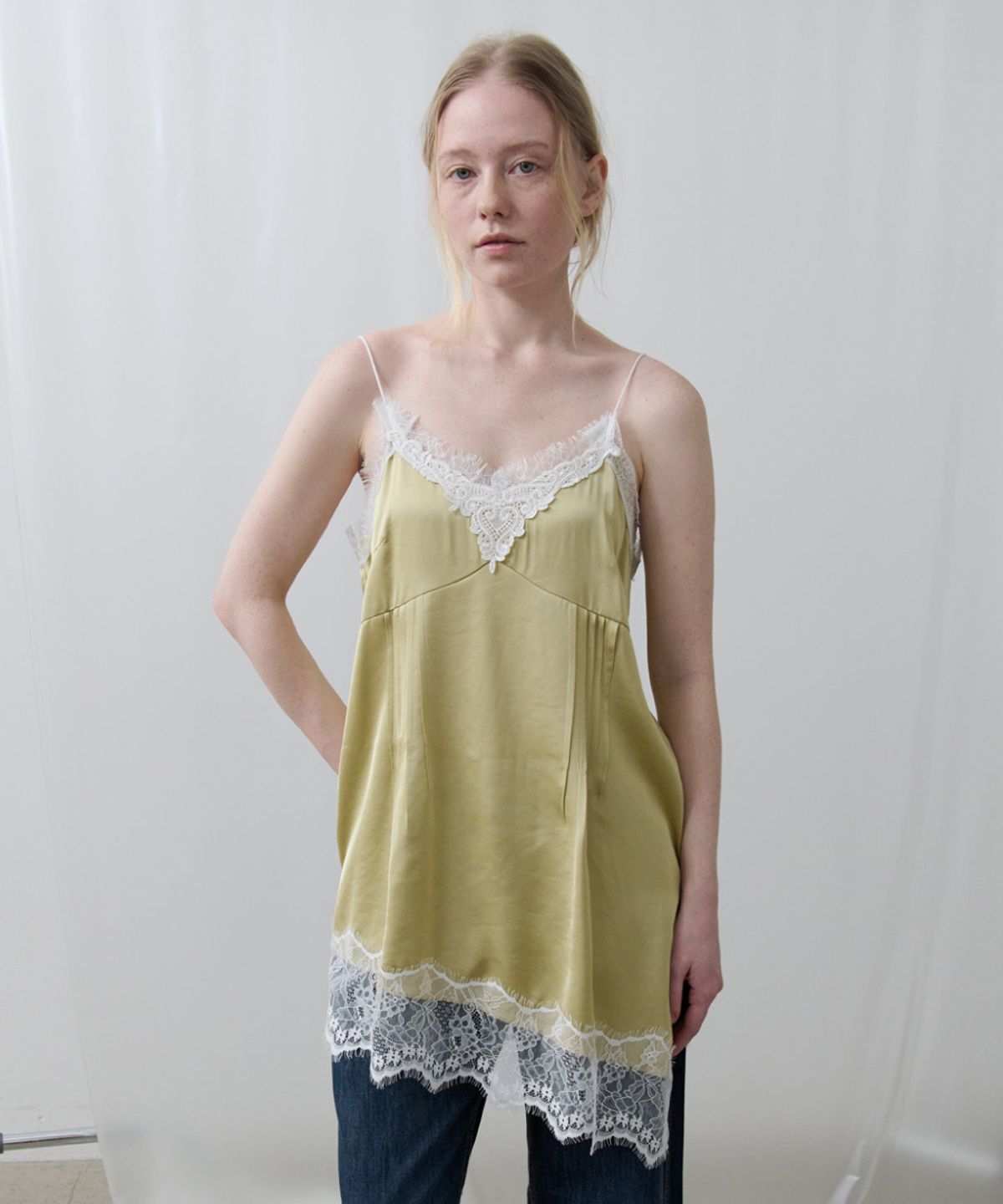 토아베(TOAVE) Lace Slip Layered Bustier Top (Olive)