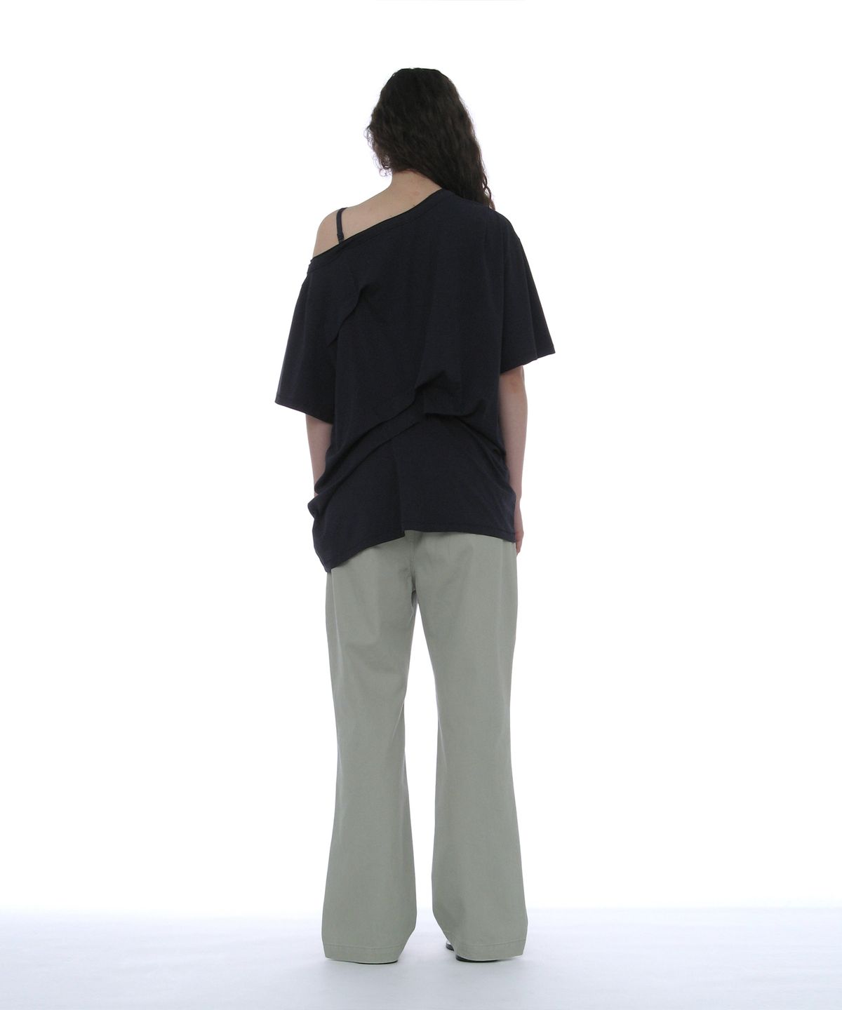 파르티멘토 우먼(PARTIMENTO WOMEN) 드레이프 핀턱 언발란스드 탑_네이비