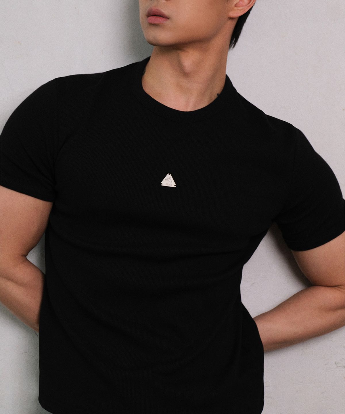 레코딩하우스(RECORDINGHOUSE) REC TRIANGLE HALF SLEEVE [BLACK]