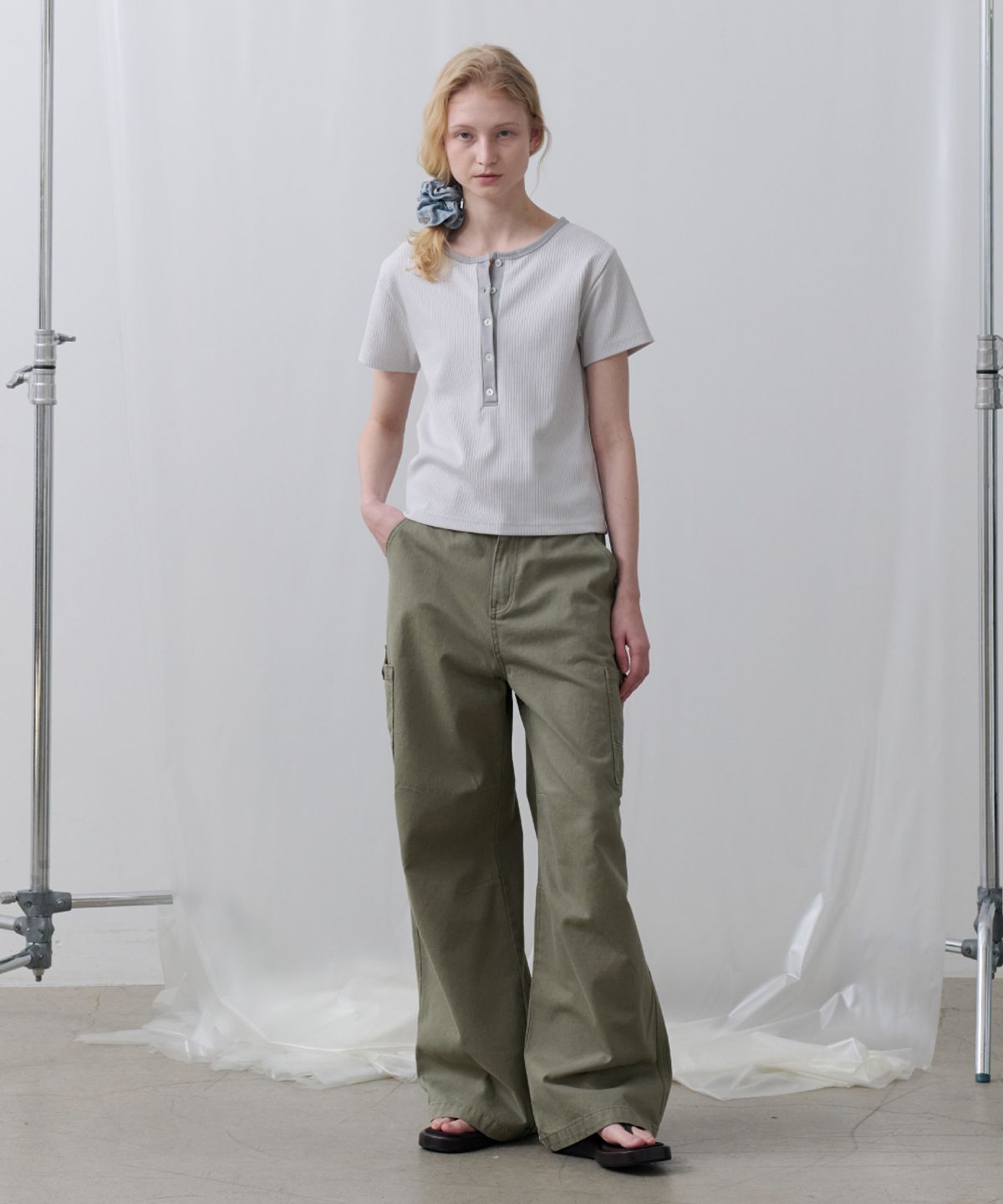 토아베(TOAVE) Russell Cargo Cotton Wide Pants (Khaki)