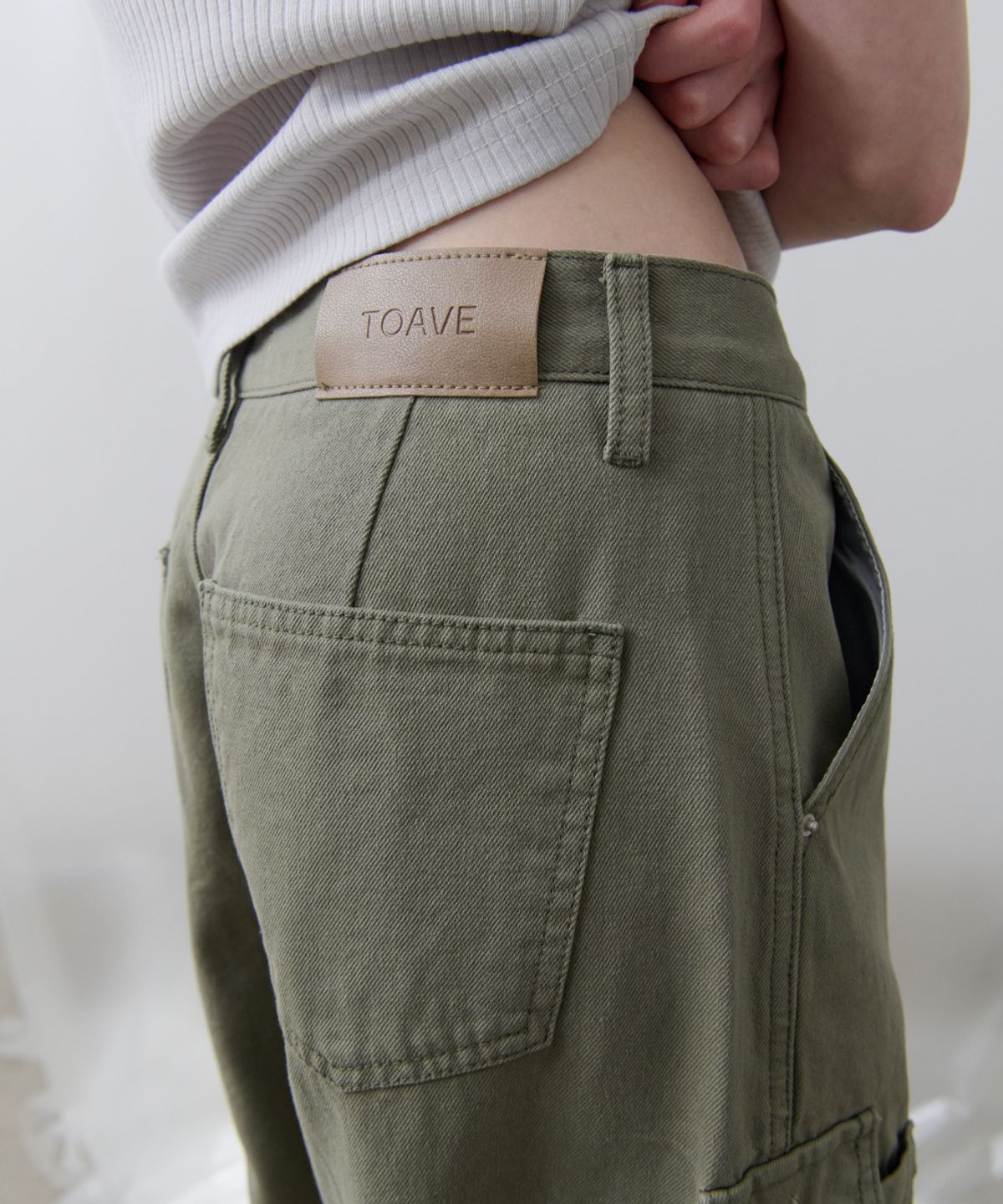 토아베(TOAVE) Russell Cargo Cotton Wide Pants (Khaki)