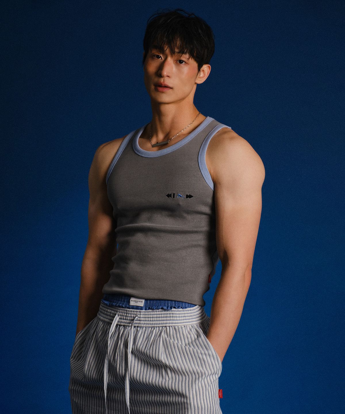 레코딩하우스(RECORDINGHOUSE) REC BUTTON SLEEVELESS [GREY]