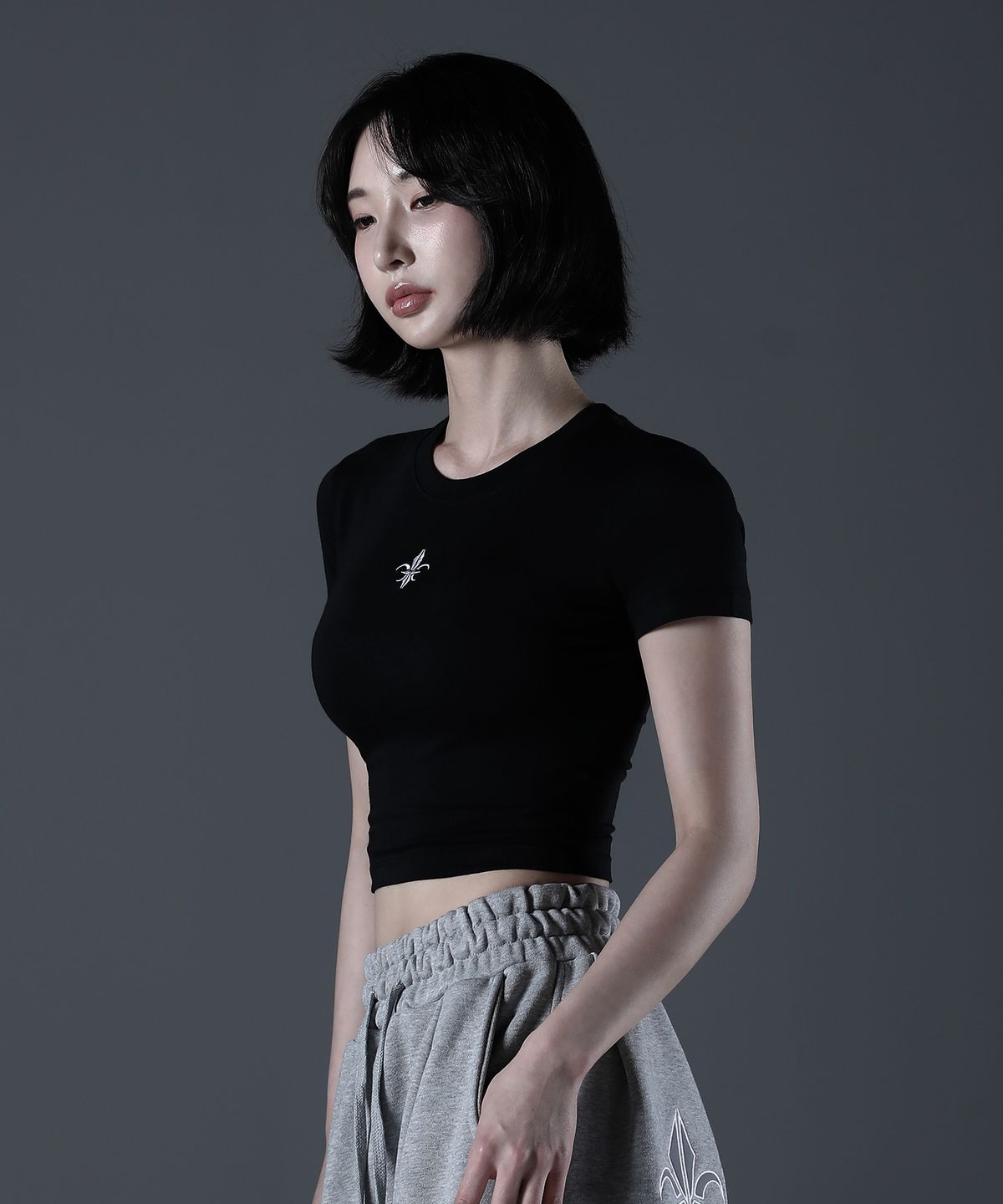 카미드(CARMID) (W) 노블 크롭 반팔 [블랙]