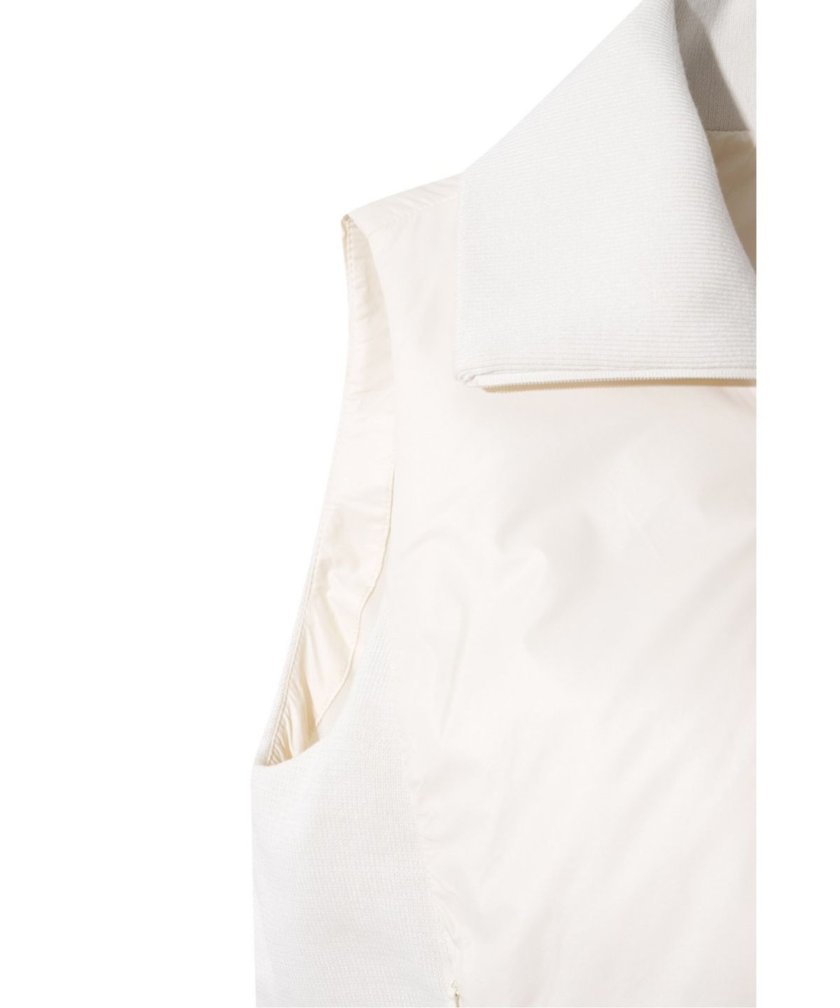 왁(WAAC) Women Knit hybid light padded vest WWVAW25720IVX