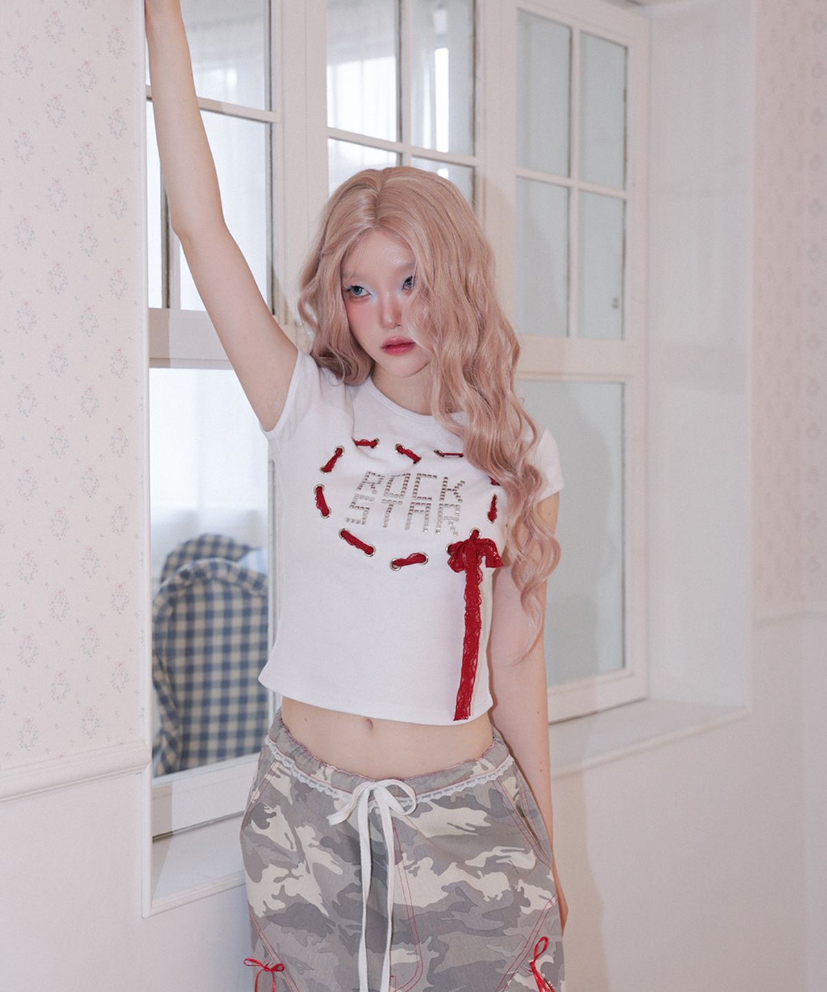 체리퀴리(CHERRYQUIRI) rock star lace  up top - white