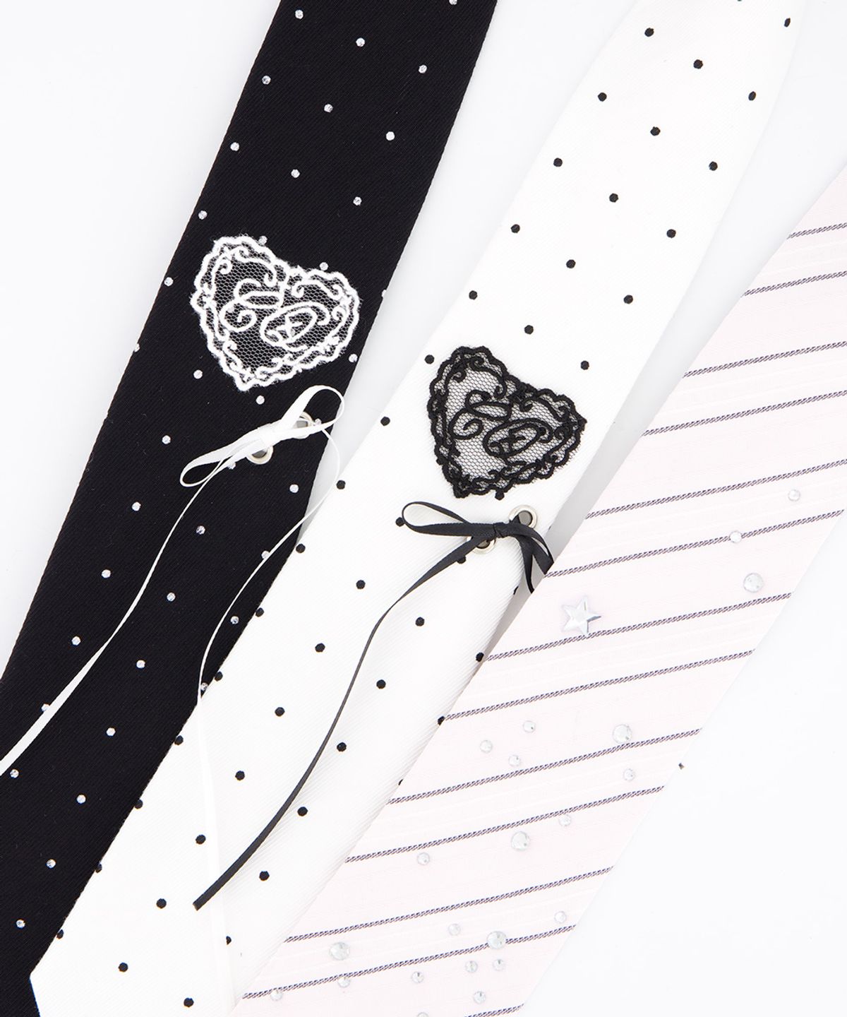 체리퀴리(CHERRYQUIRI) CQ lace heart neck tie - ivory