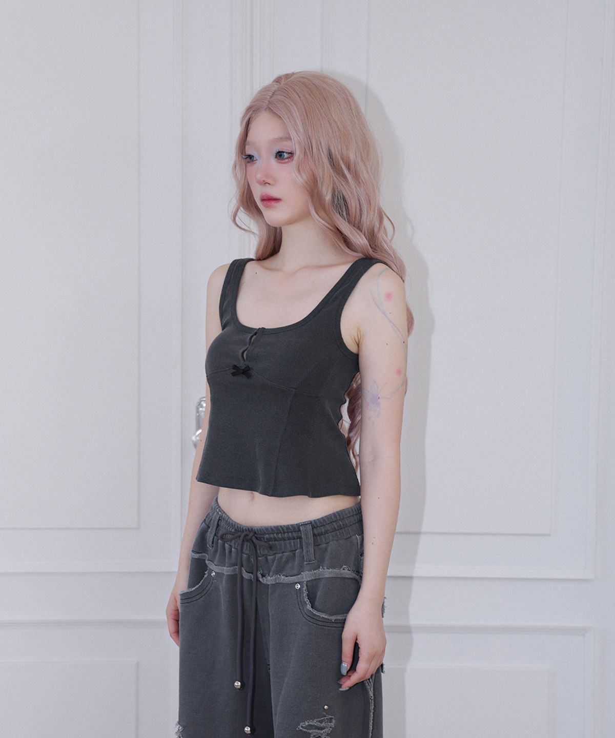체리퀴리(CHERRYQUIRI) hook line sleeveless - washed charcoal