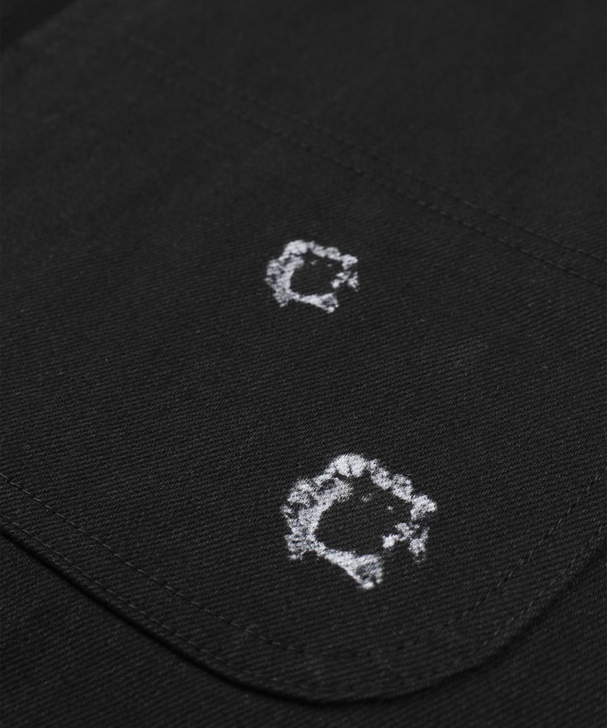 언노운컴노멀(UNKNOWNCOMENORMAL) Bullet Bermuda Pants [BLACK]