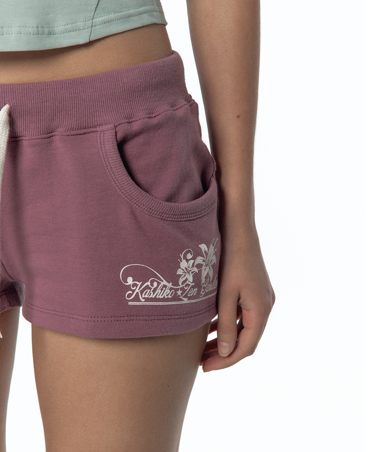 카시코(KASHIKO) Bold Low-rise Shorts Orchid