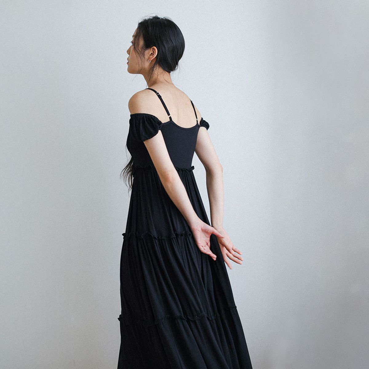 랭썬(LANGSON) LS_Off shoulder tiered dress_BLACK
