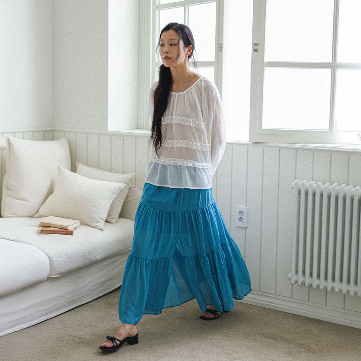 랭썬(LANGSON) LS_Blue tiered chiffon skirt