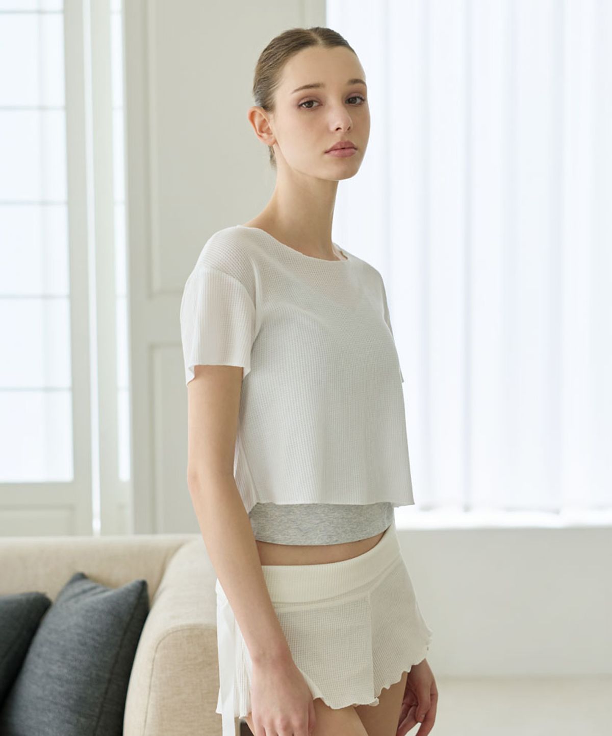 데비웨어(DEVIWEAR) 멜로우 와플 크롭티 DEVI-T0157-아이보리