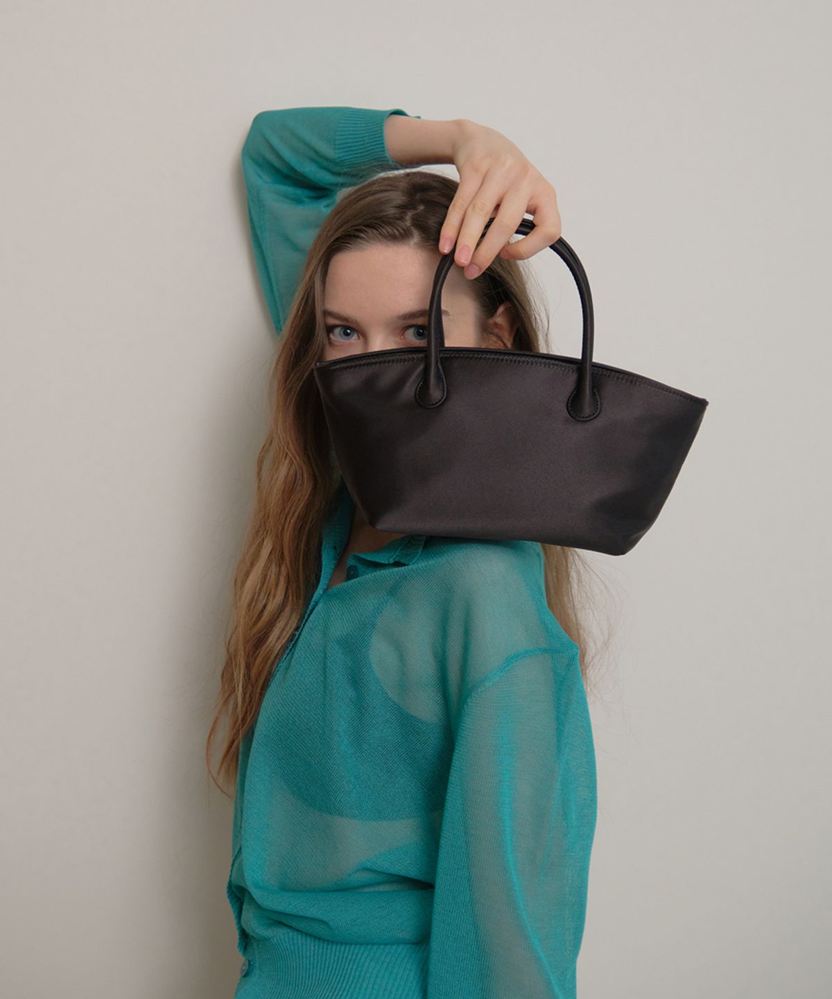 까르몽드(CARMONDE) Grip Mini Bag_Black