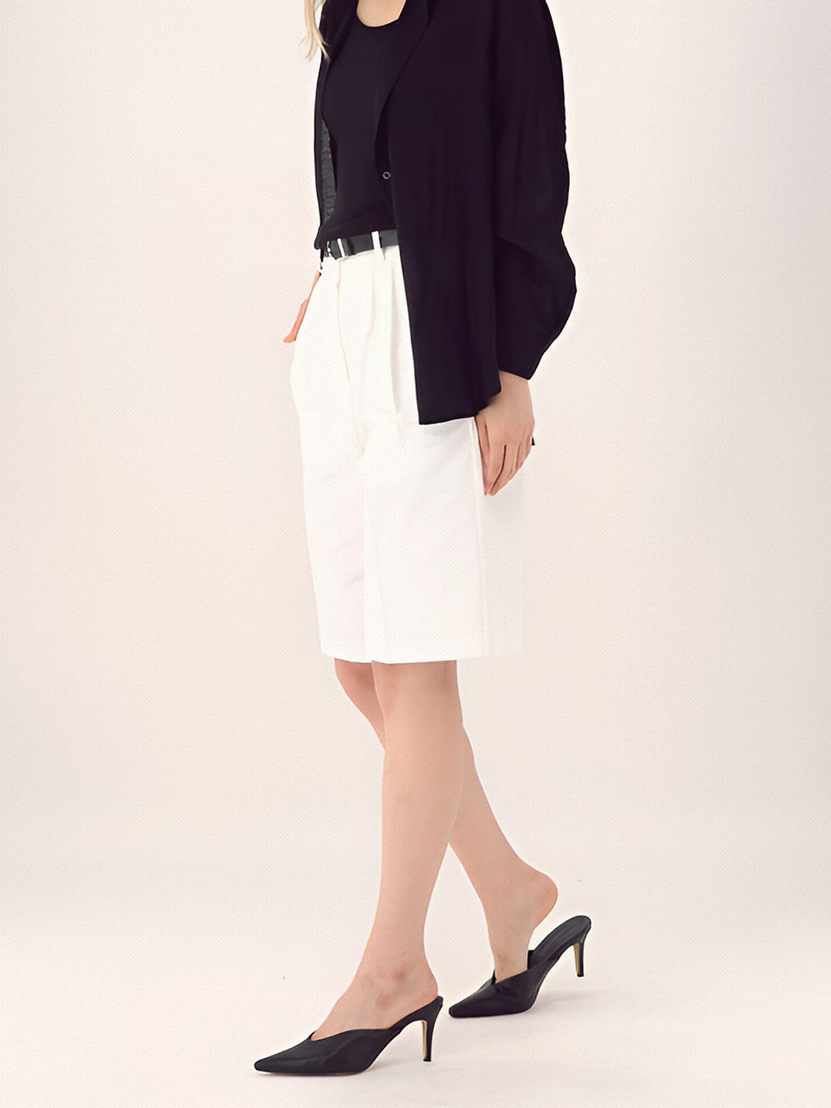 아쿠드(ACUD) Contour Bermuda Pants _White