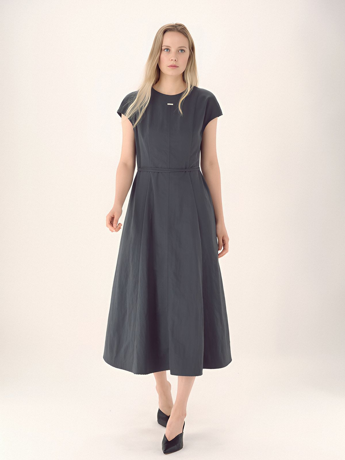 아쿠드(ACUD) Cap Sleeve Strap Dress _Charcoal