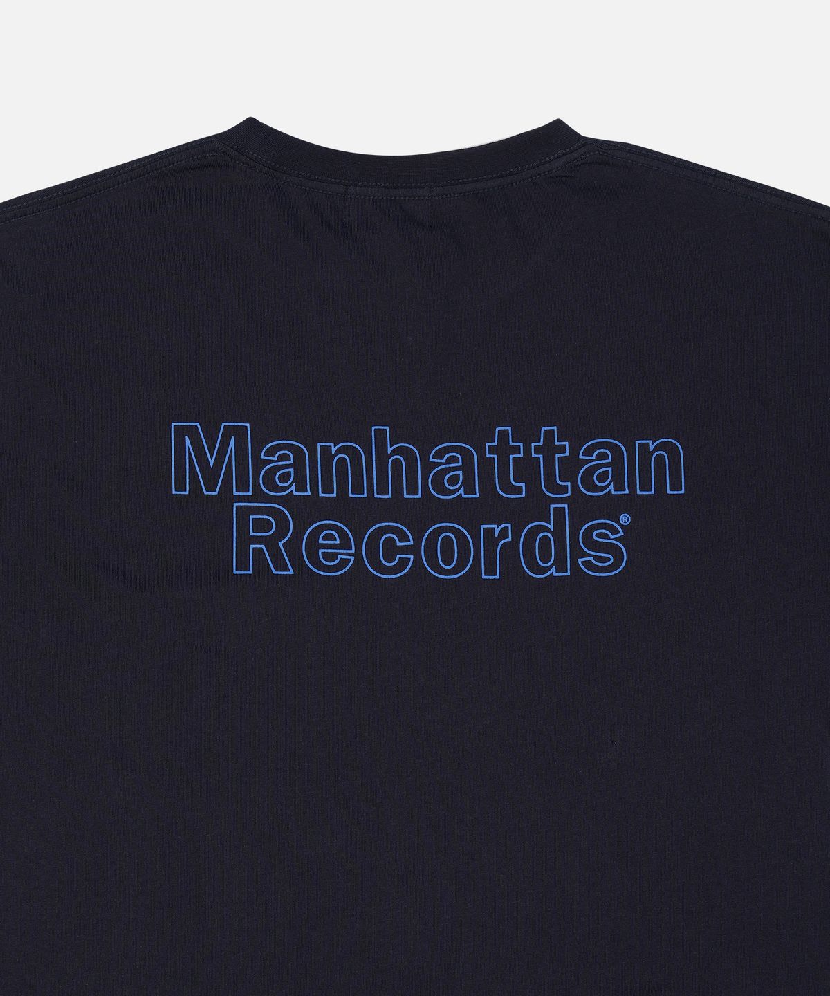 맨하탄레코즈(MANHATTAN RECORDS) MR Line Logo Pocket Tee - Navy