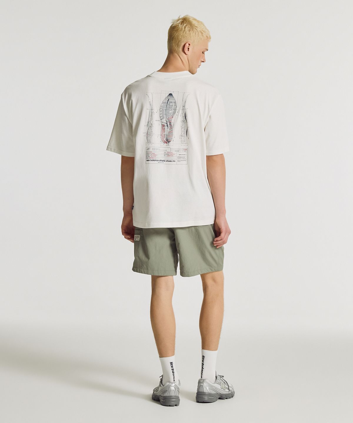 뉴발란스(NEW BALANCE) NBNEG32813 / UNI Blueprint 그래픽 반팔티 (WHITE)