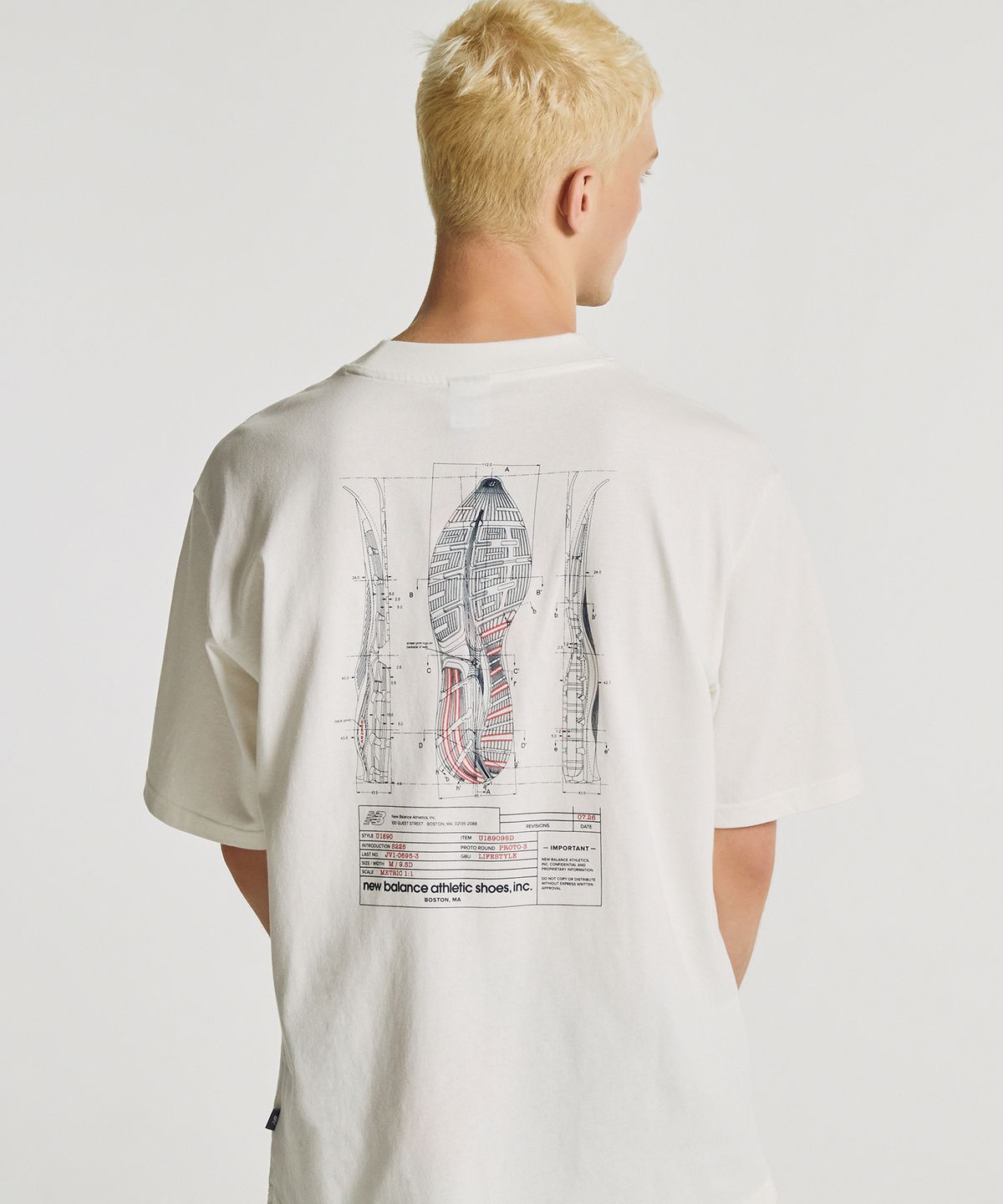 뉴발란스(NEW BALANCE) NBNEG32813 / UNI Blueprint 그래픽 반팔티 (WHITE)