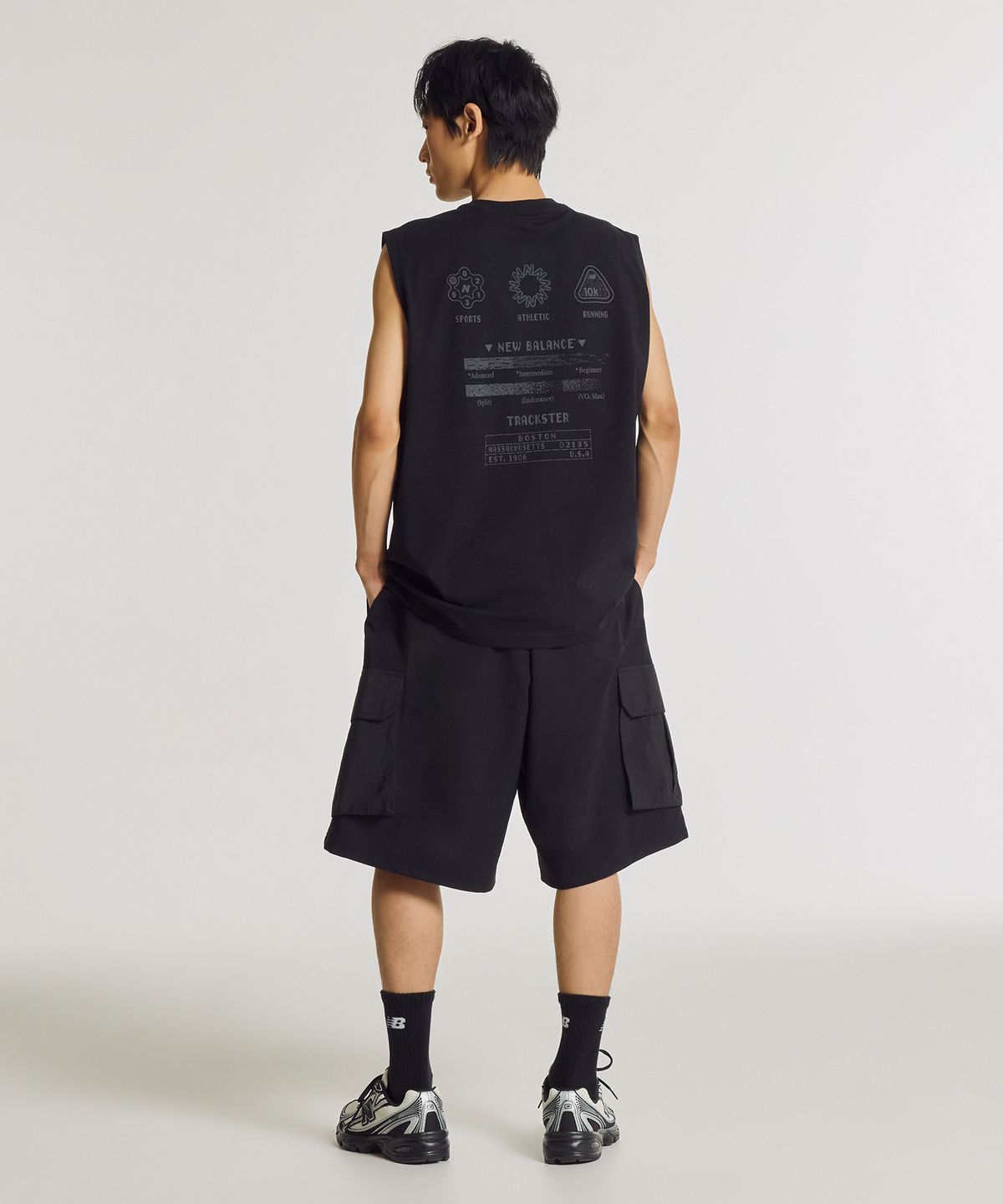 뉴발란스(NEW BALANCE) NBNVG31703 / UNI 트랙스터 6부 카고 쇼츠 (BLACK)
