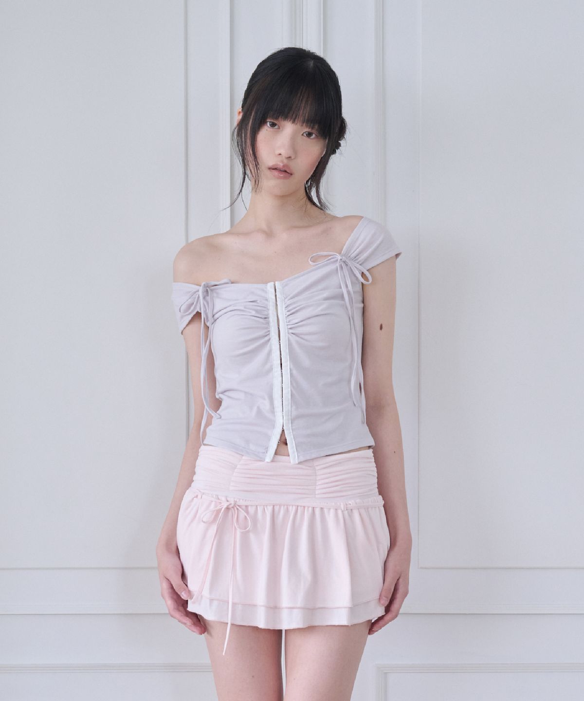 서울리(SEOULI) SOFT SHIRRING HOOK TOP [HAZY GREY]