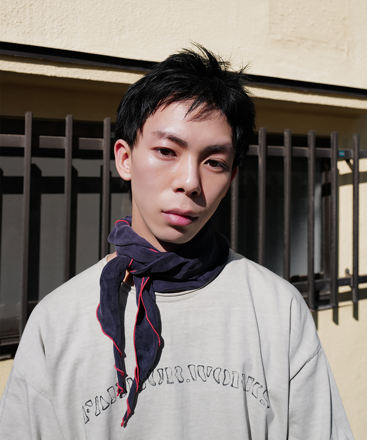 파버(FABEUR) CROISSANT SCARF (NAVY/RED)