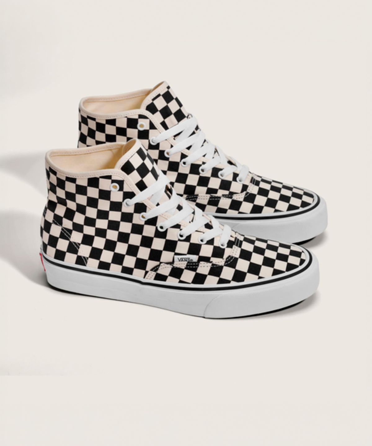 반스(VANS) 어센틱 하이 2.0 - (체커보드) 블랙:트루화이트 / VN000E8HBMW1