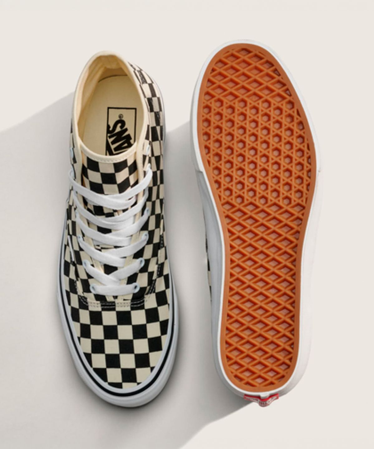 반스(VANS) 어센틱 하이 2.0 - (체커보드) 블랙:트루화이트 / VN000E8HBMW1