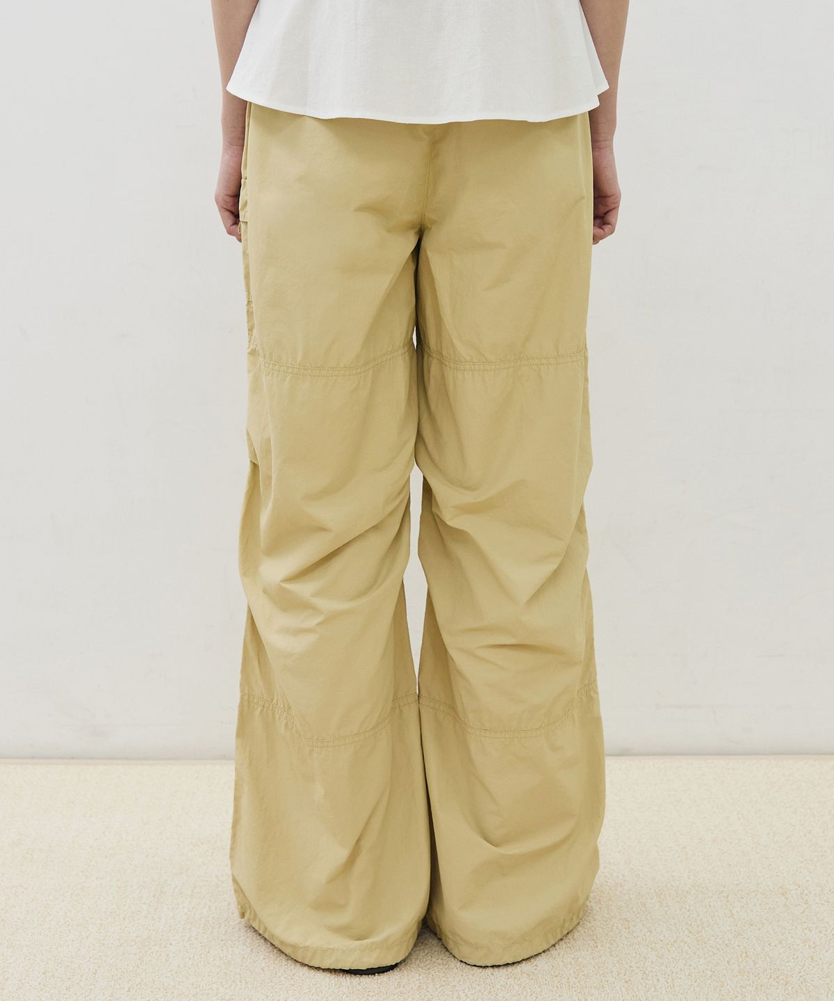 드로우핏 우먼(DRAWFIT WOMEN) 나일론 와이드 조거 팬츠 [L.BEIGE]