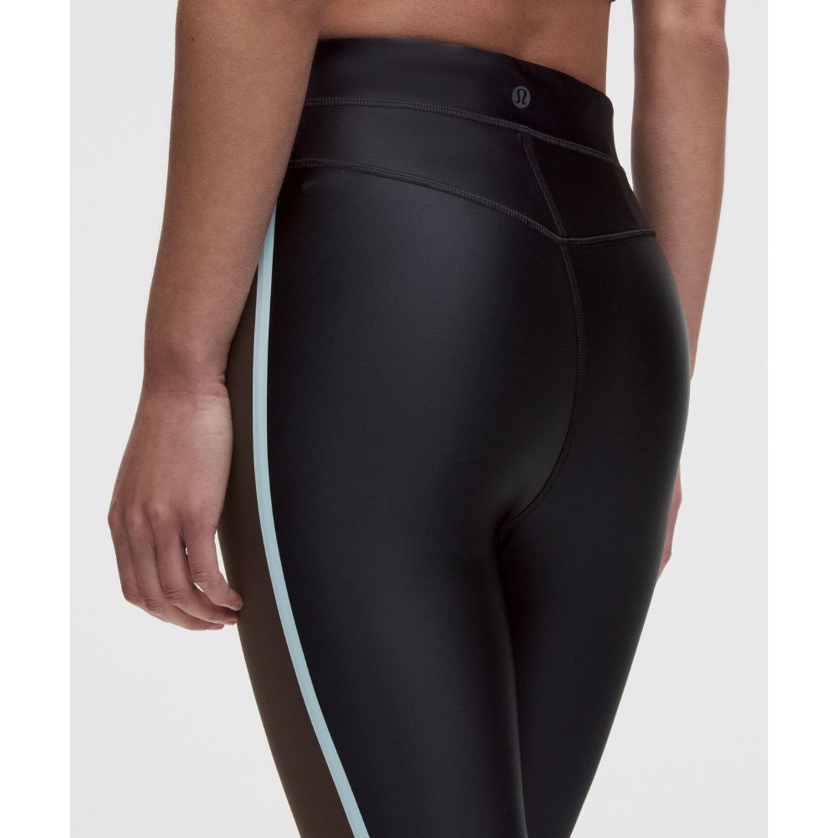 룰루레몬(LULULEMON) 새틴 샤인 하이라이즈 타이츠 24inch 스트라이프 *아시아 핏