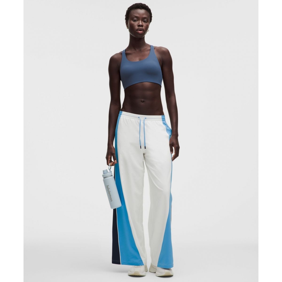 룰루레몬(LULULEMON) Nulux 스트래피 백 스포츠 브라 *미디엄 서포트, B C컵