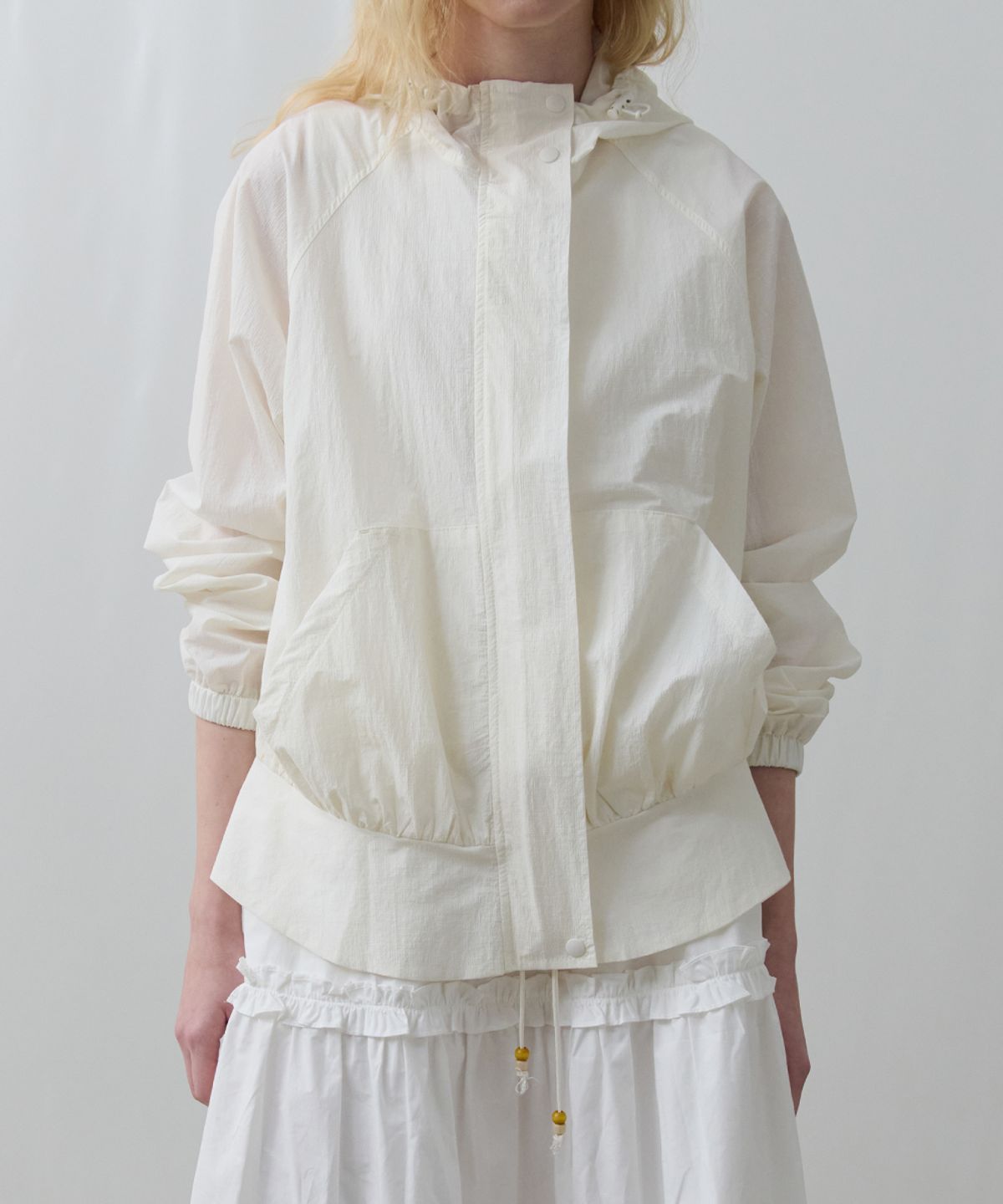 토아베(TOAVE) Flare Line Windbreaker (Ivory)