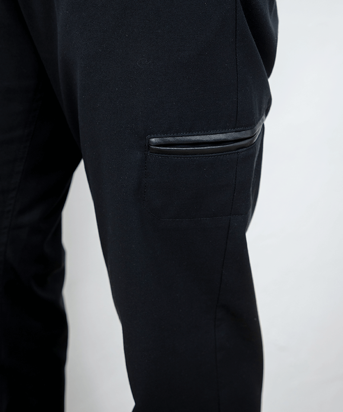파버(FABEUR) LEATHER TRIMMING TROUSERS (BLACK)
