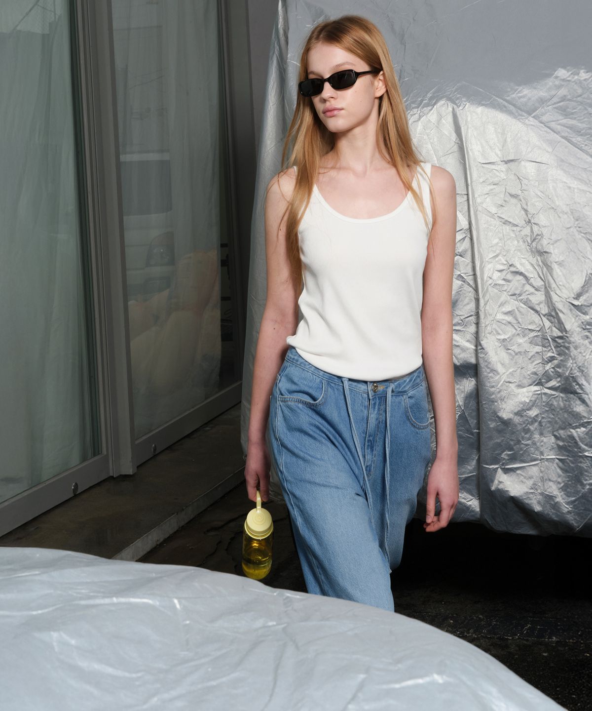 르바(LEVAR) All-day Sleeveless Top - Snow White