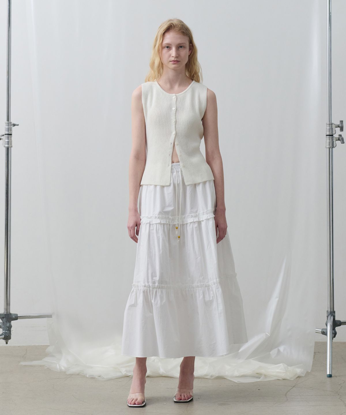 토아베(TOAVE) Back String Detail Knit Vest (Ivory)