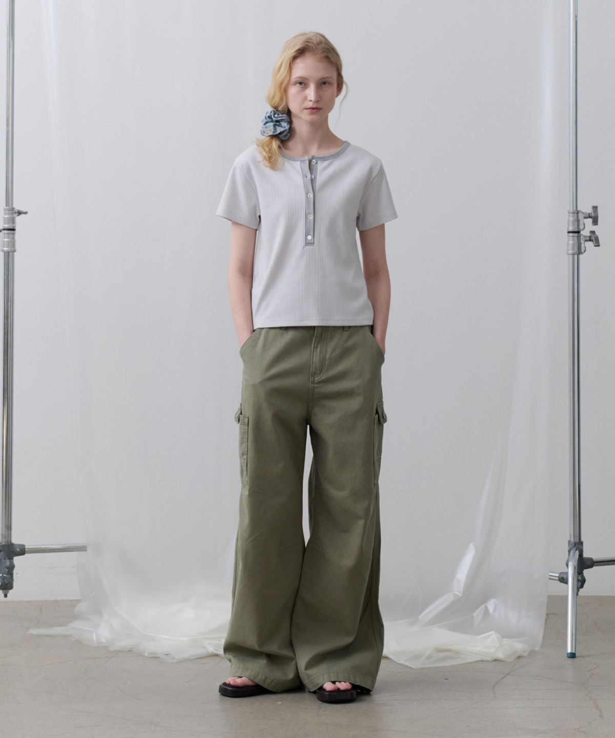 토아베(TOAVE) Contrast Ribbed Half-Open Tee (Soft gray)