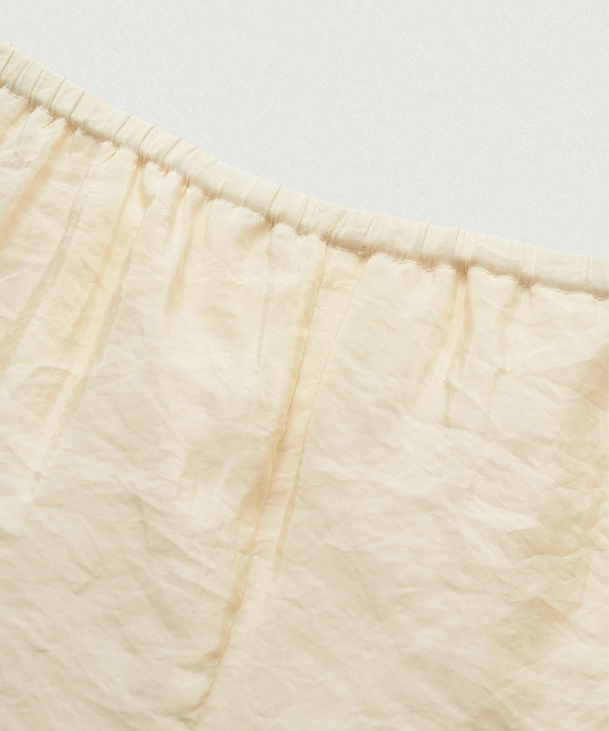 더바넷(THEBARNNET) Moire Satin Lace Shorts_Butter