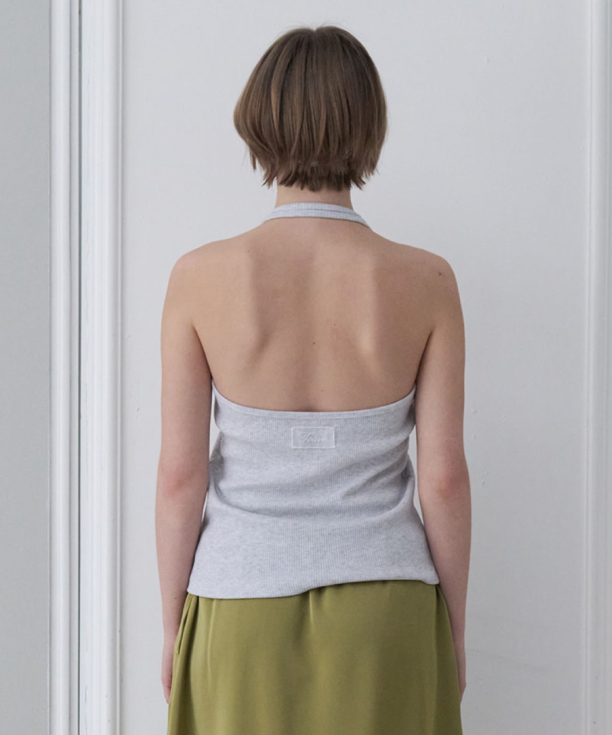 토아베(TOAVE) Label Ribbed Halter Neck Top (White melange)