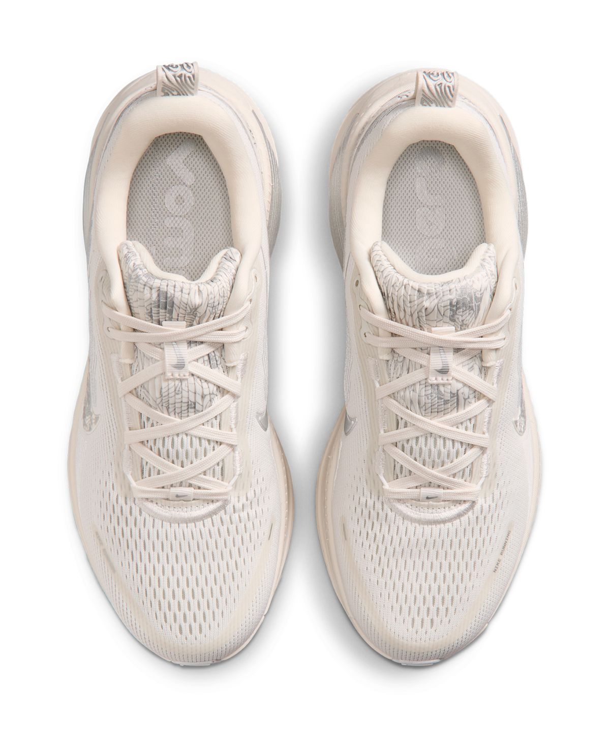 나이키(NIKE) 보메로 18 SE W - 팬텀:그레이 포그:메탈릭 실버:서밋 화이트 / IM8330-001
