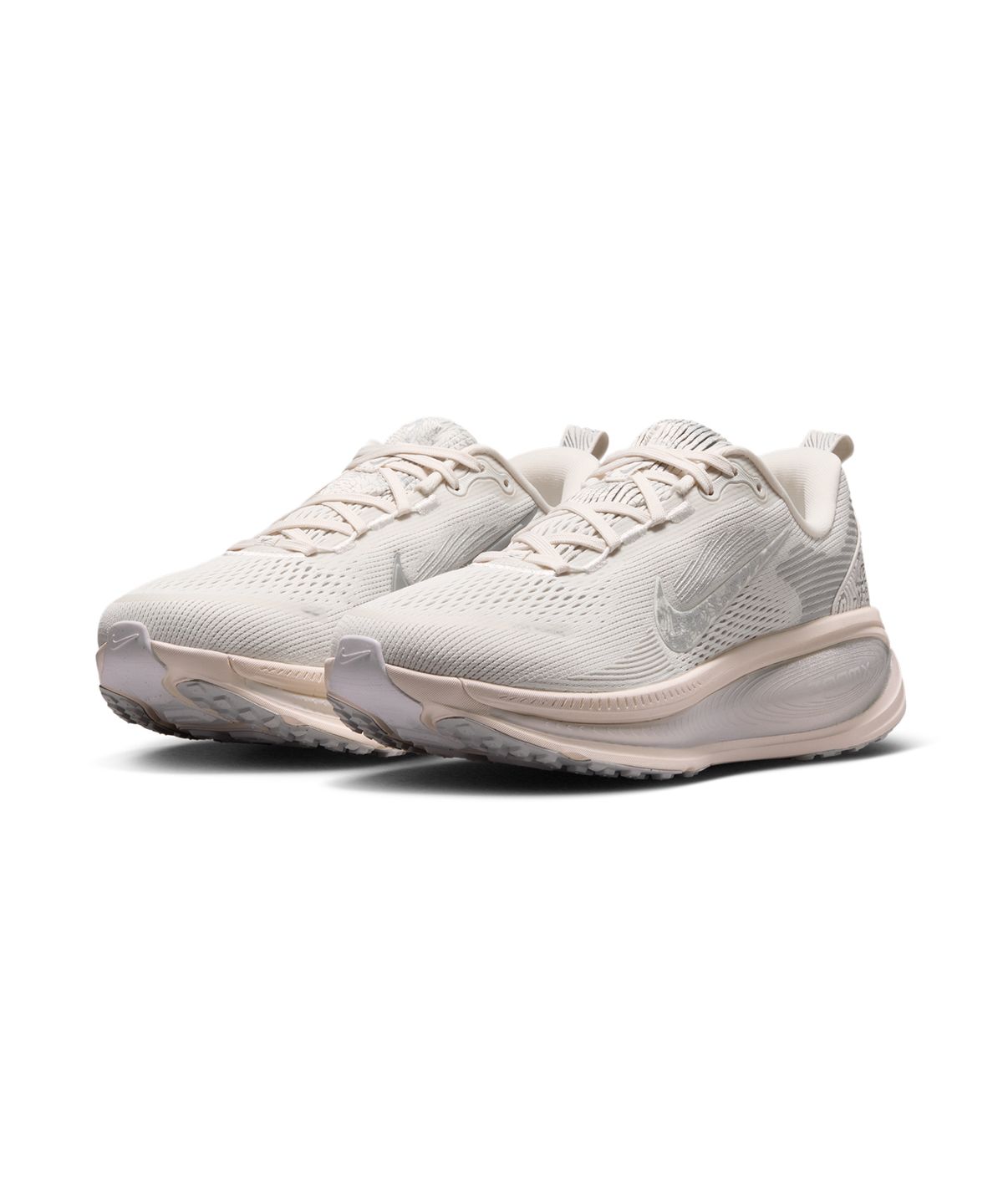 나이키(NIKE) 보메로 18 SE W - 팬텀:그레이 포그:메탈릭 실버:서밋 화이트 / IM8330-001
