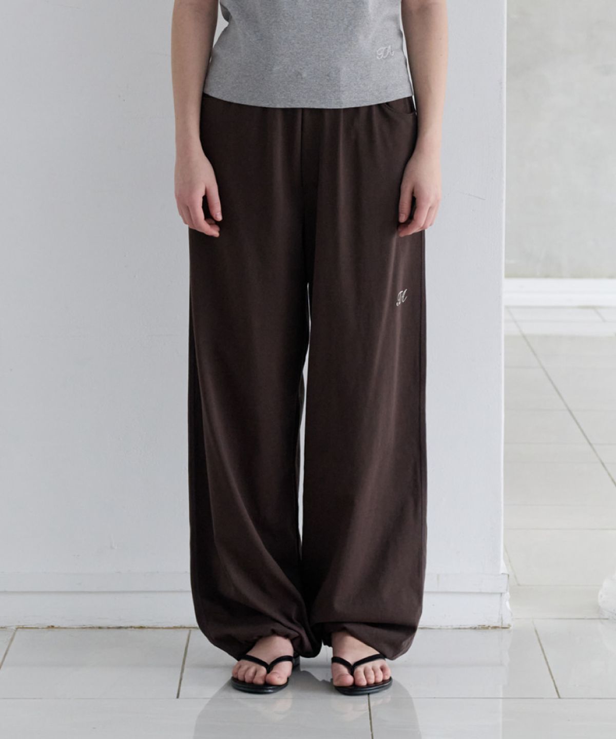 토아베(TOAVE) Airy Cotton Waist Pants (Brown)