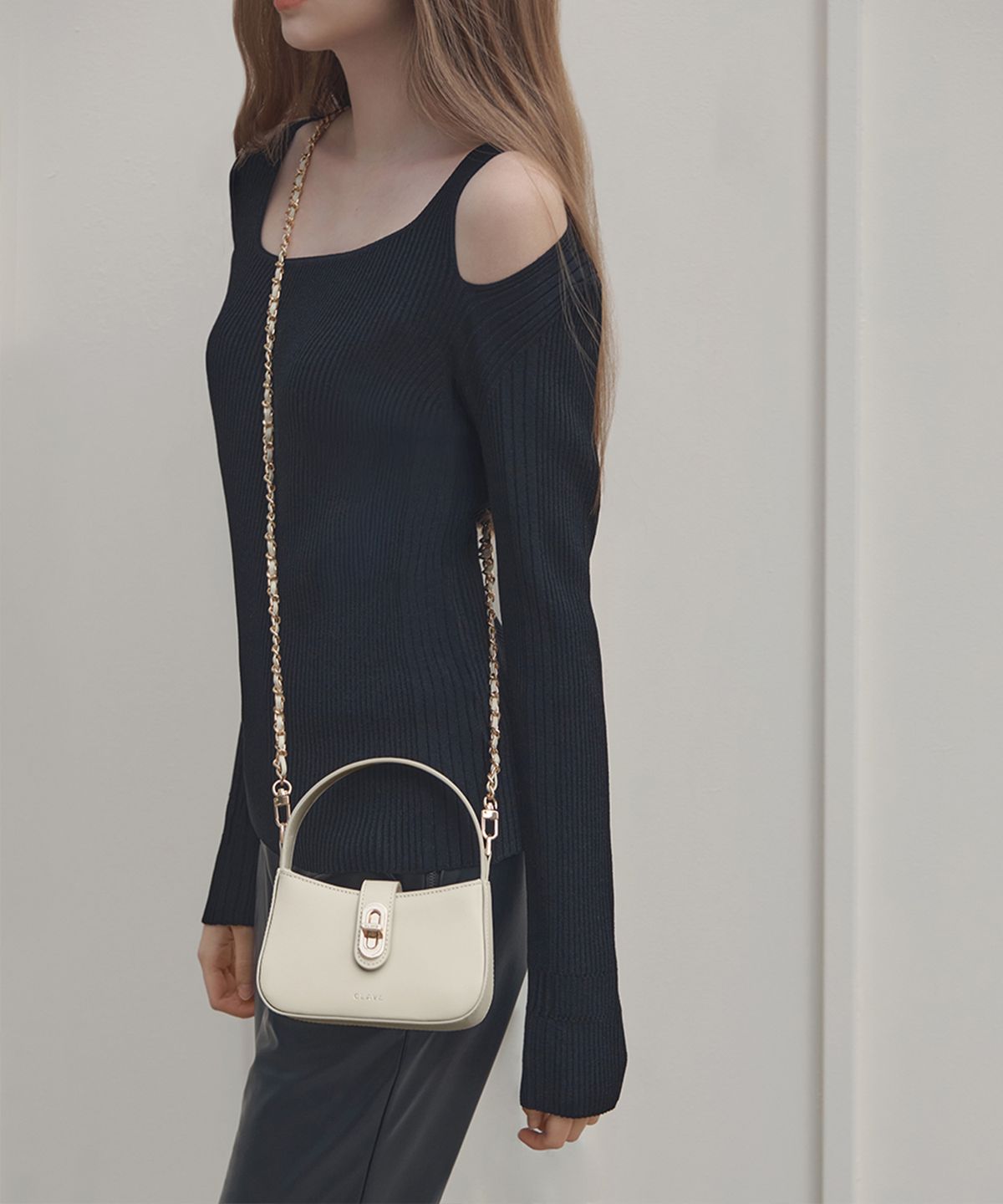 끌라베(CLAVE) 에스더 미니 크림 화이트 크로스백 (ESTHER MINI Cream White Cross Bag)