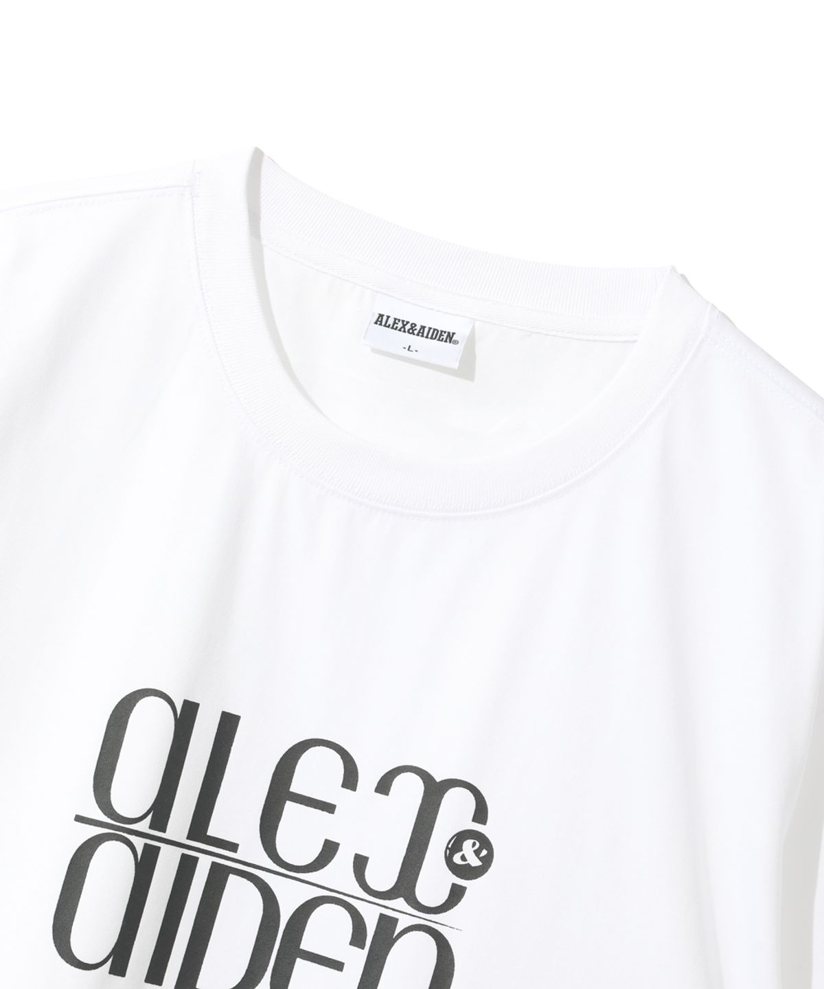알렉스앤에이든(ALEXNAIDEN) 스퀘어 로고 클래식 반팔티