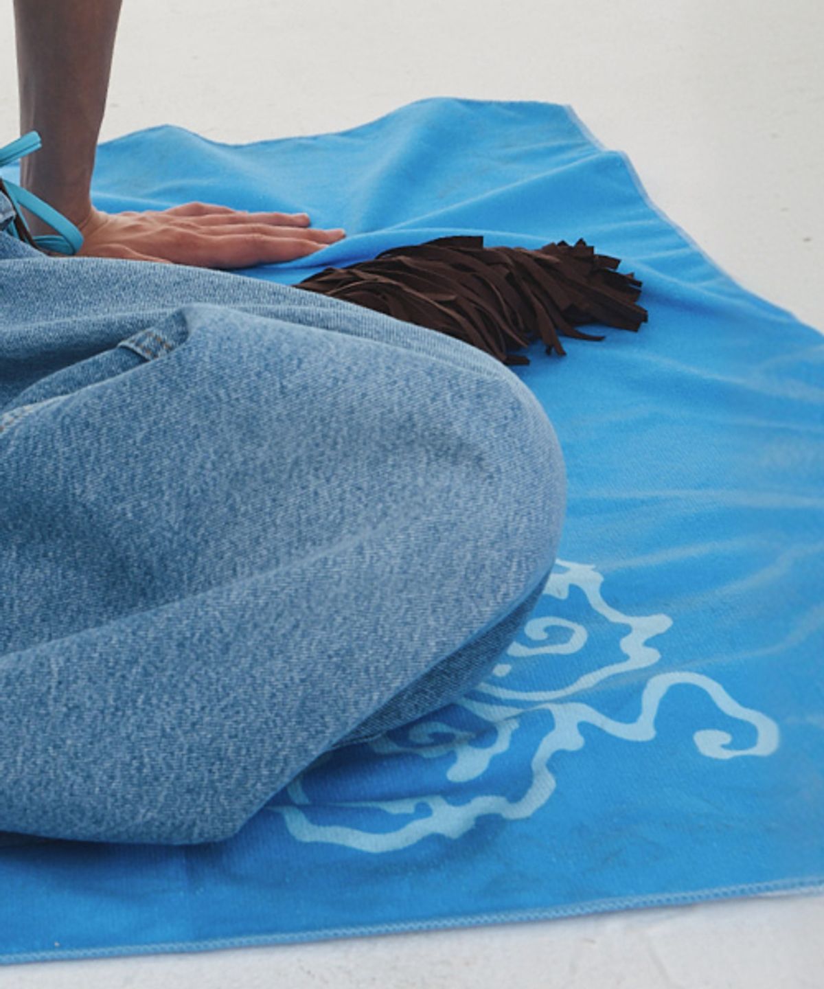하타(HATA) Beach Towel_Error Graphic Aqua Blue