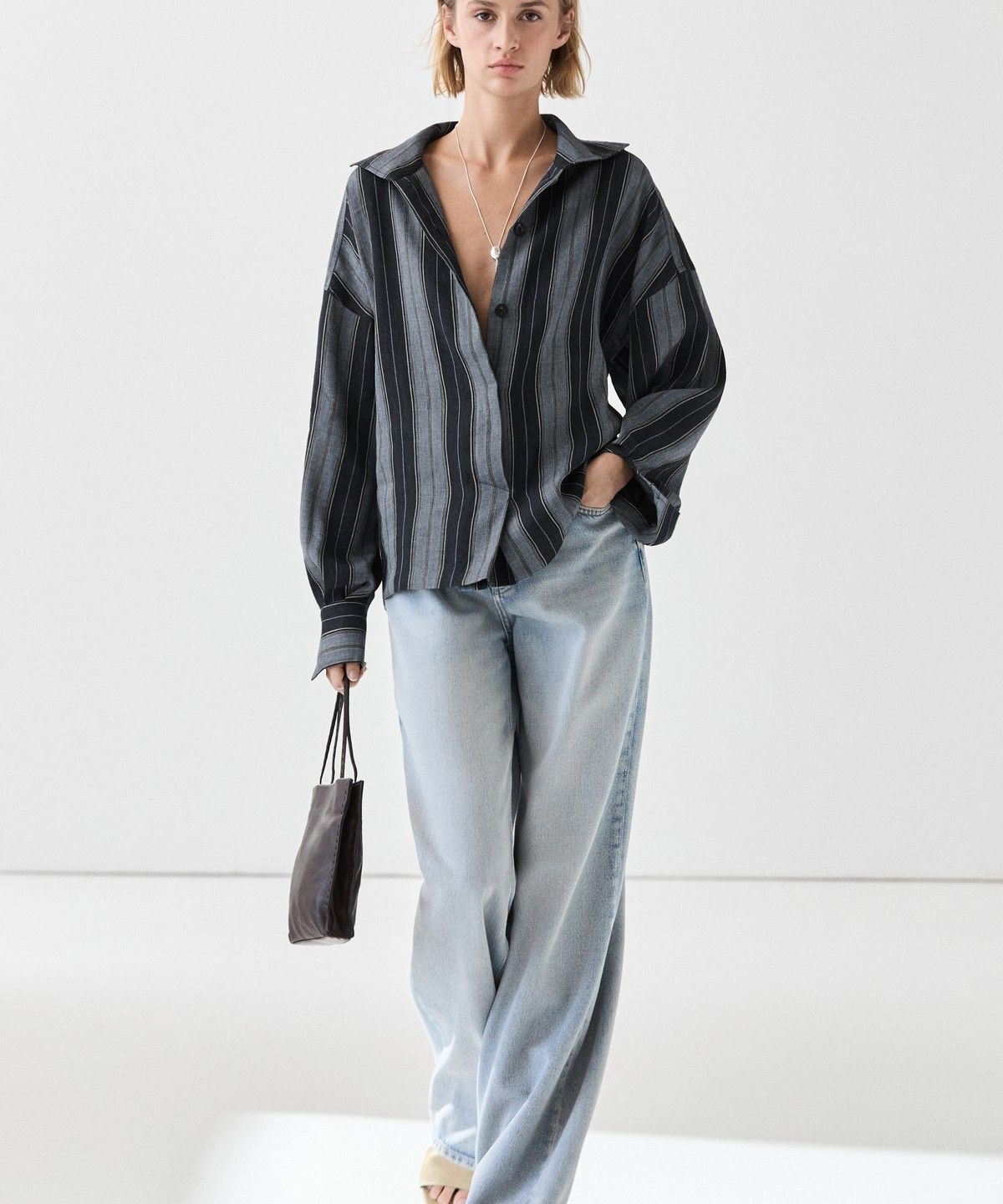 마시모두띠(MASSIMO DUTTI) 플루이드 스트라이프 코튼 린넨 셔츠