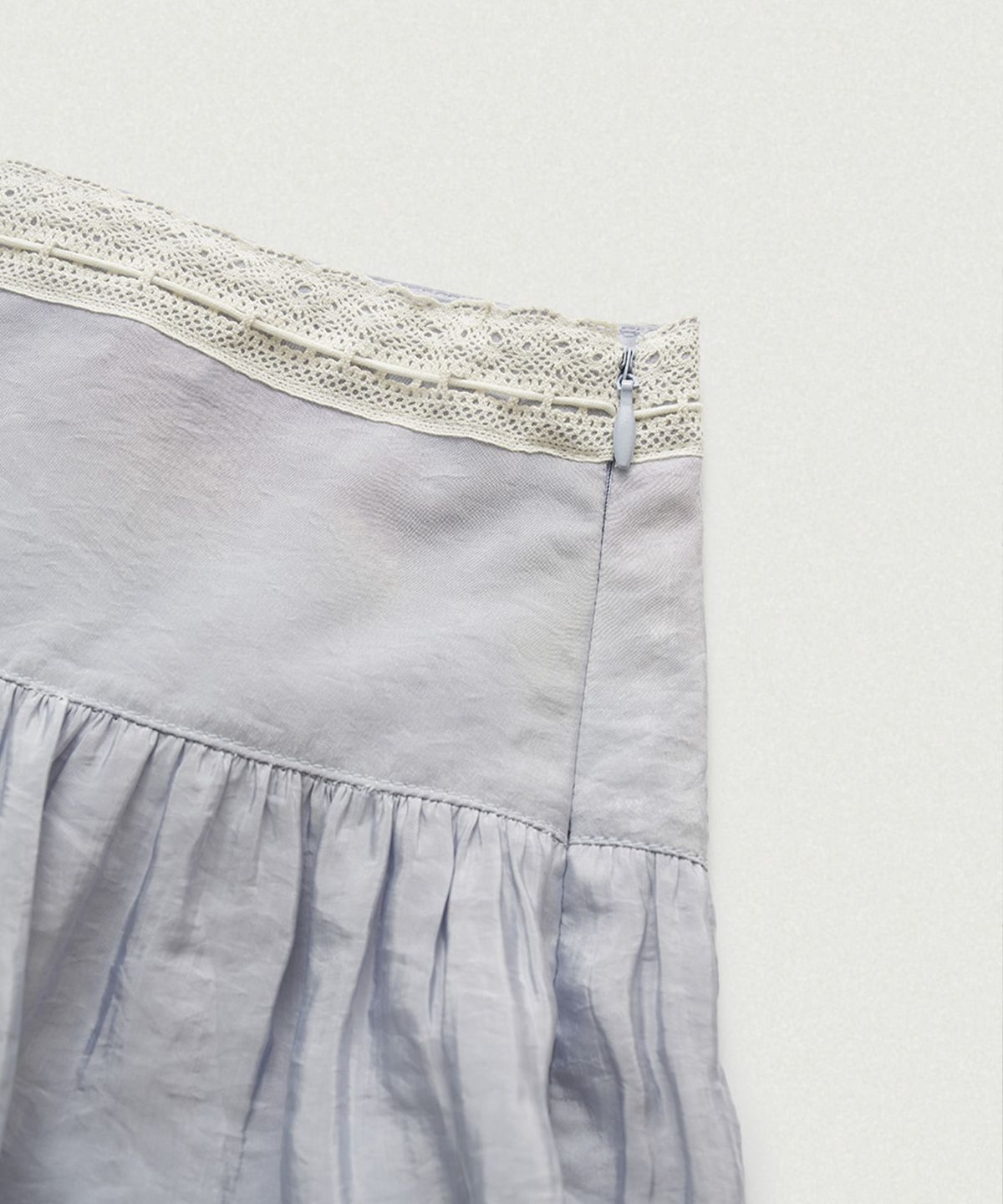 더바넷(THEBARNNET) Riley Shirring Lace Trim Skirt_Dusty Blue
